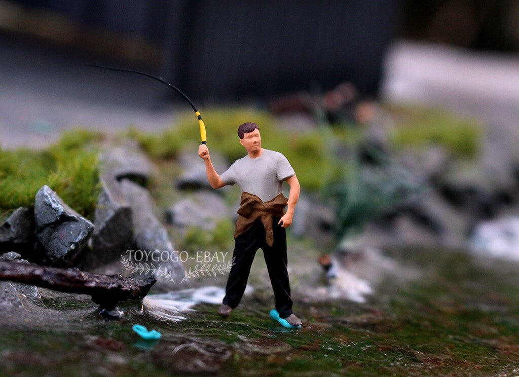 1/64 Fishing Enthusiast in Action Excited Angler Casting Rod for Lakeside