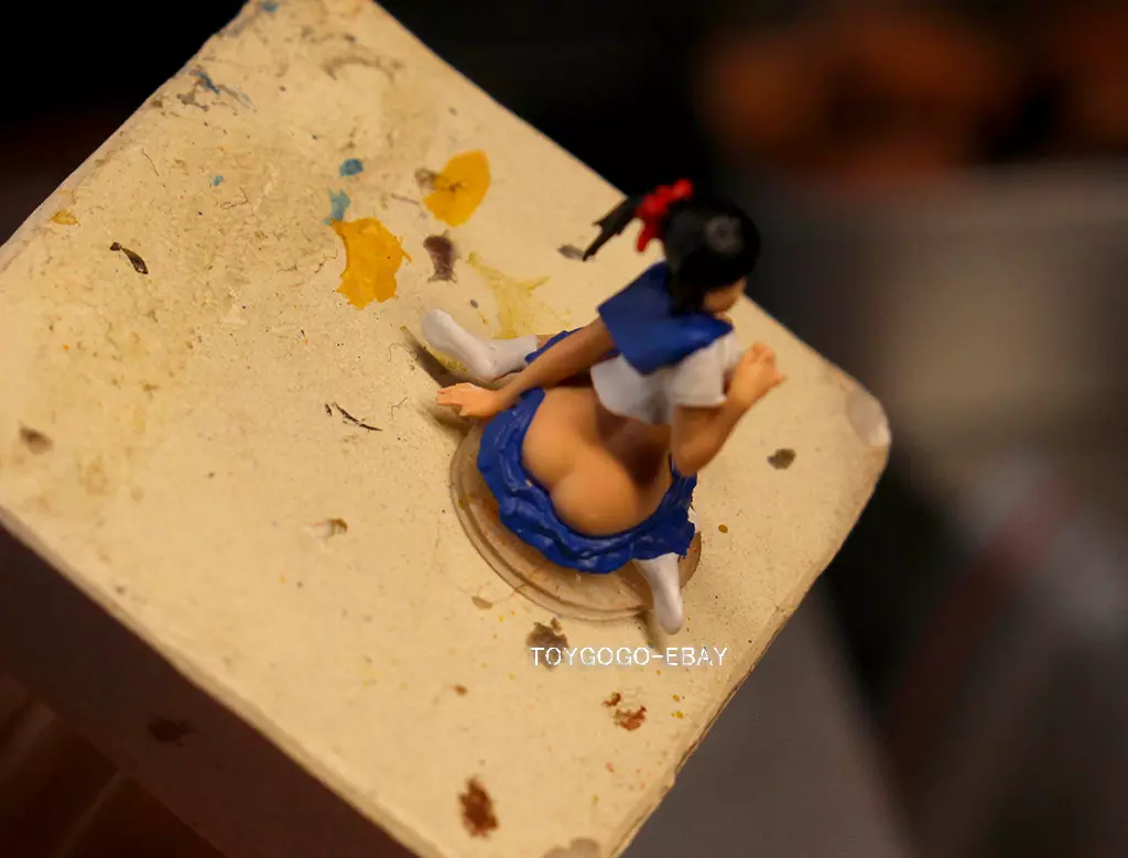 3D PRINT 1/64 COOL CUTE JAPAN Girl street graffiti fit 1:64 car street diorama