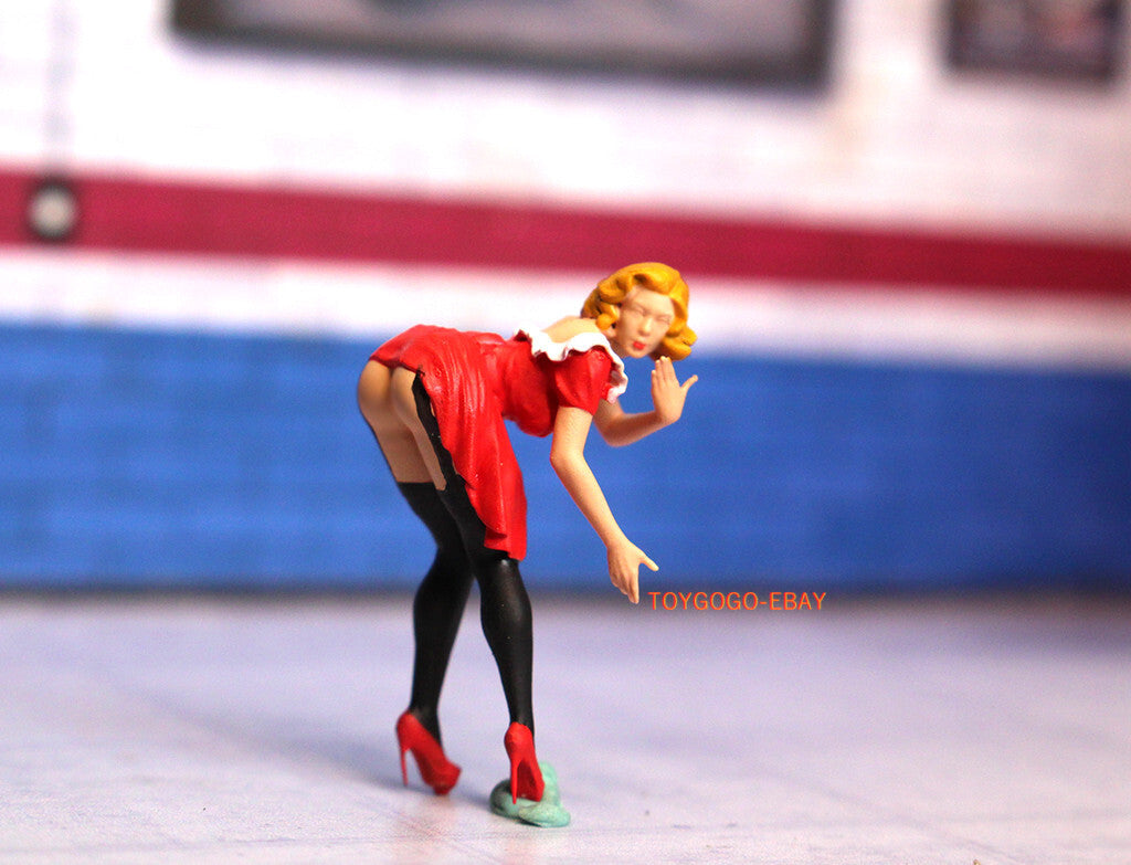 MINIATURE WW2 1/64 figure sexy girl waiting maid fit 1:64 car street in stock