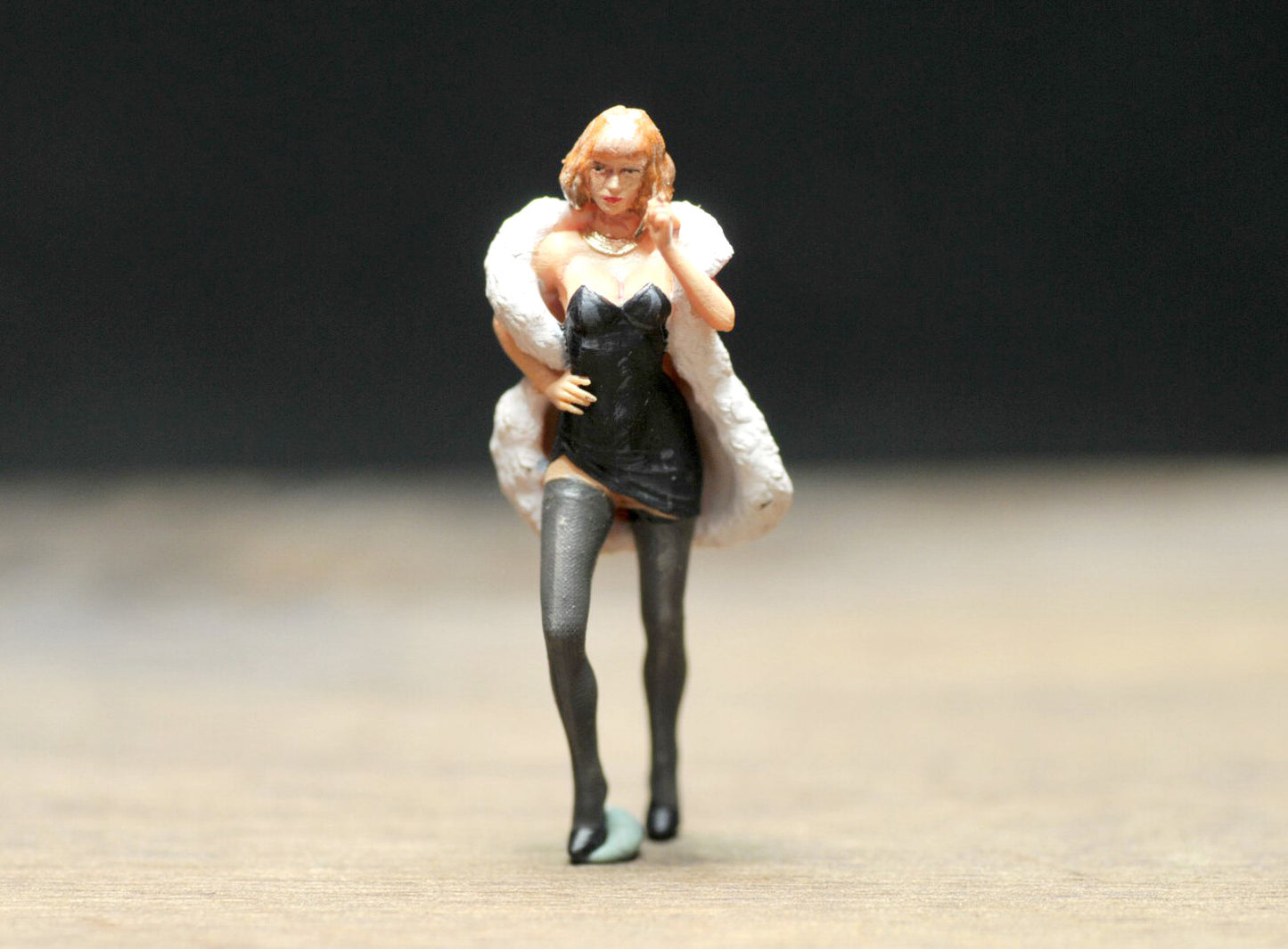 1/43 1/64 figure HOT Girl sexy show movie Game fit 1:64 street car stand
