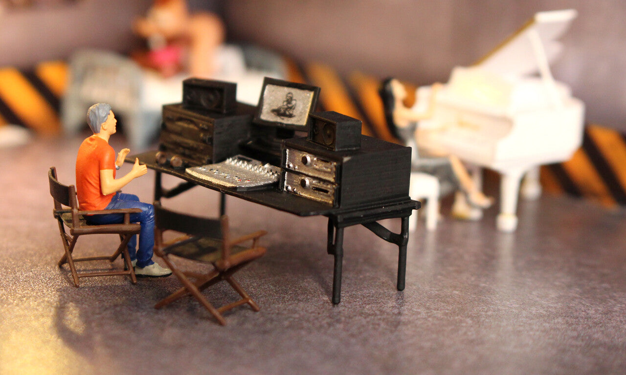 3D print figure 1/64 music recording room fit 1/64 CAR street stand