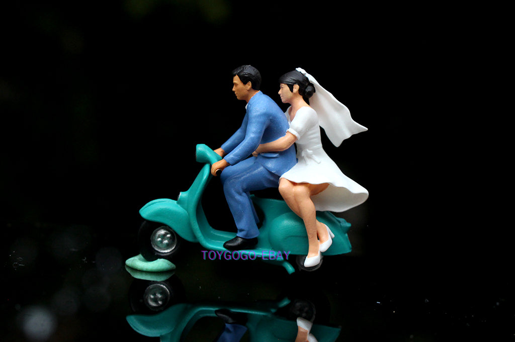 1/64 Scale Figurine Set: Happy Groom Riding a Small Motorbike, Taking His Bride in Wedding Dress 1/64 Happy Groom & Bride Figurine: Groom Rides a Small Motorbike with Bride in Wedding Dress