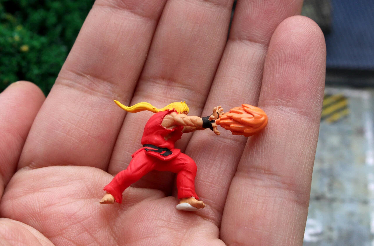 miniature TOY 1/64 figure Chun Li Ken fighter fit 1:64 car VS GAME diorama