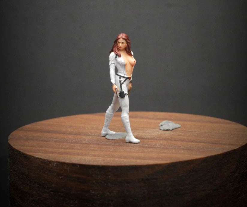 1/64 1/43 people Sexy Girl White Widow 3D Print fit 1:64 car street