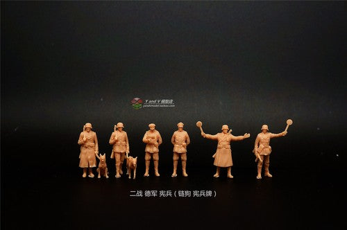 3D Printed 1/72 World War II Germany Six Soldiers + Two Dogs Plain Model