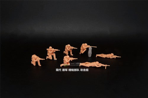 3D Printed 1/72 Modern German Elite Force Attack Group 7-Person Plain Model