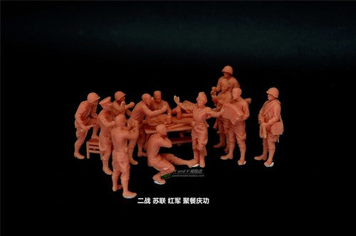 3D Printed 1/72 WWII Soviet Red Army Celebration Potluck 13 Person Group Plain