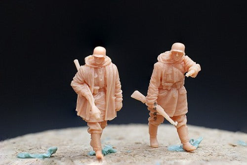 3D Printed 1/72 World War II German Winter Marching Soldiers 2-Person Plain
