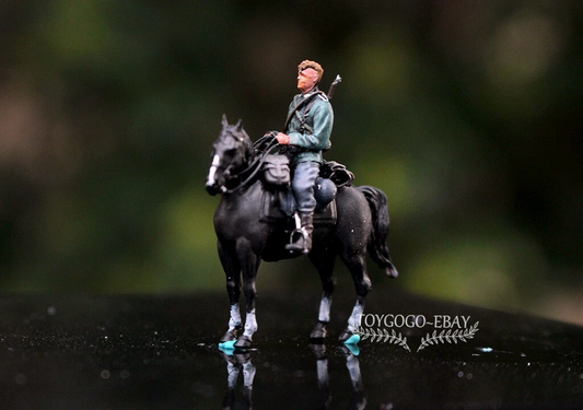 1/72 WWII German Military soldier on Black Horse Battlefield Inspection diorama