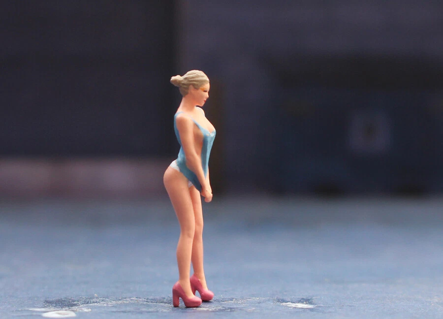 1/64 diorama figure sexy girl Boss man nightclub party fit 1:64 car street