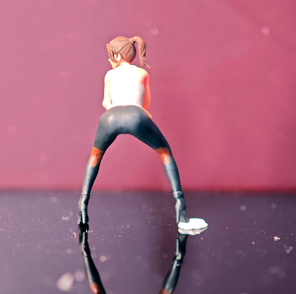 MINIATAURE 11/64 Scale Cool girl Biker Riding Motorcycle Mini Figure Model