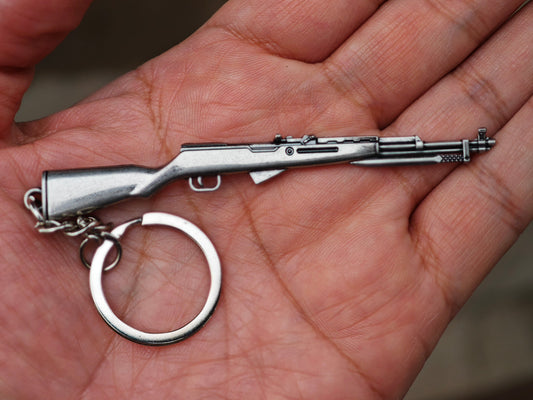 Battlefield6 1/12 mini gun 56K full metal keychain toy gift 9cm