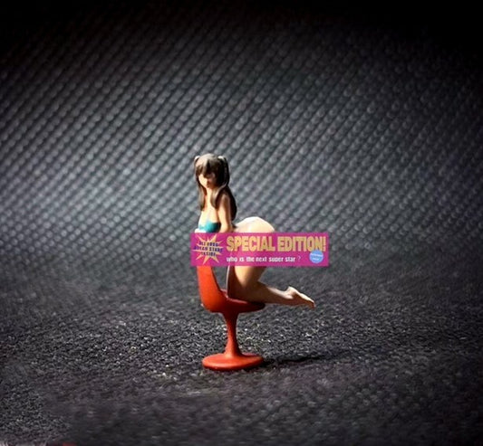3D Print 1/64  figure  Sexy girl  Swivel chai fit 1:64 car Sand Hand painted