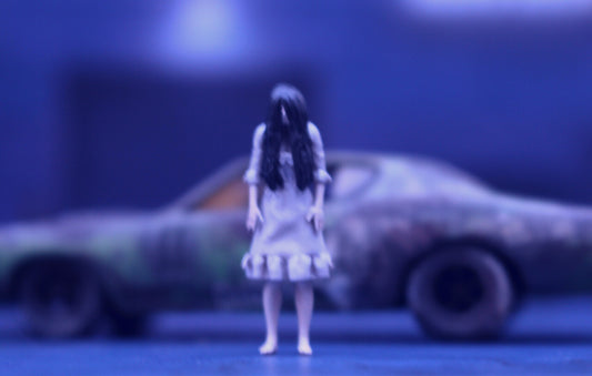 1/64 The Ring Sadako The Grudge figure fit 1:64 Car Mini Sand Hand Painted