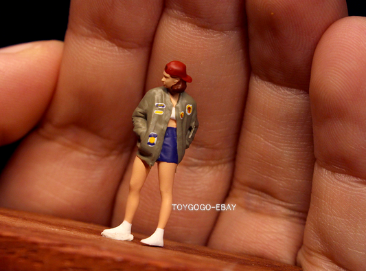 MINIATURE  1/64 FIGURE sexy girl Fashion  offbeat  punk  fit 1:64 car IN STOCK