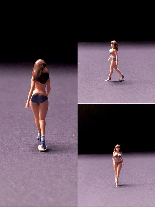 1/64 figure sexy girl model walking beach fit 1:64 car street diorama in stock