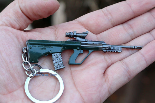 Mini  gun  AUG Assault Rifle full metal  keychain toy gift  9cm