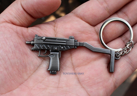 Miniature Metal Gun UZI Keychain Exquisite Craftsmanship Silky Smooth 7CM
