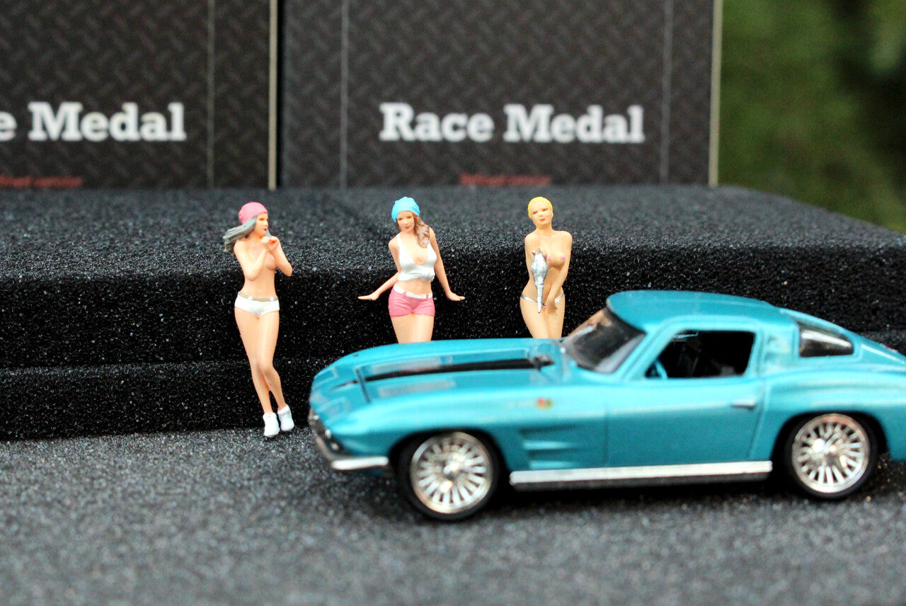 1/64 Sexy Beach Party Squad - Bikini Girls Water Play Diorama Set for Summer
