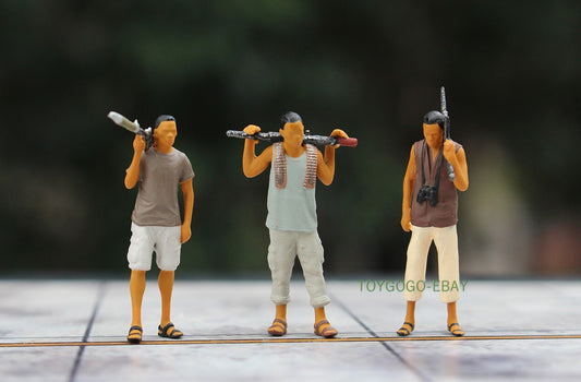 1/64 figure 3PCS African rebel forces soldiers fit 1:64 car street in STOCK