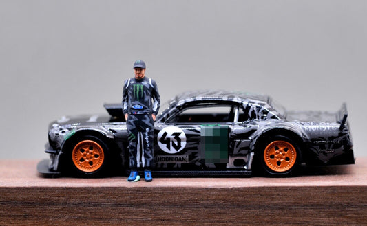 1/43 1/64 figure Legendary racing driver ken  fit 1:64 car Diorama