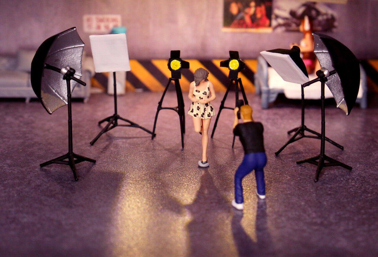 3D print figure 1/64 Studio sexy model recording room fit 1/64 CAR street stand
