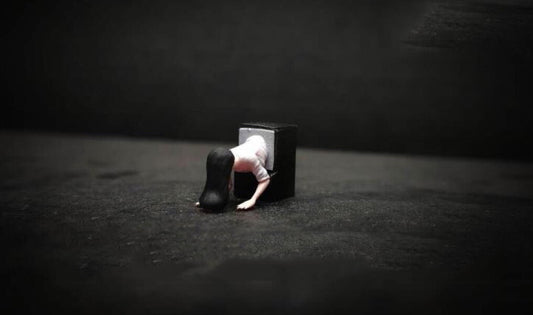 1/64 figure yamamura  Ring Sadako The Grudge TV figure fit 1:64 Car Hand Painted