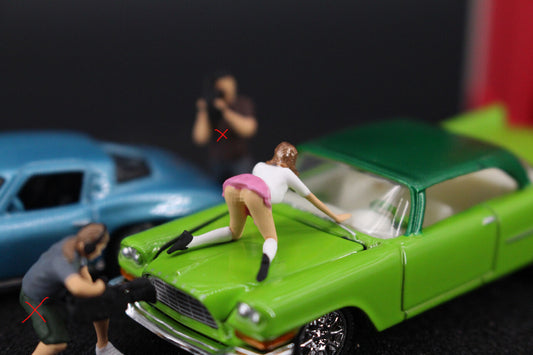 3D print 1/64 sexy girl Miniskirt lovers figure fit 1:64 car mini sand