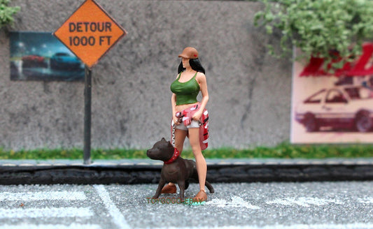 Exquisite 1/64  Miniature figure cool Lady with Her Adorable Dog  diorama