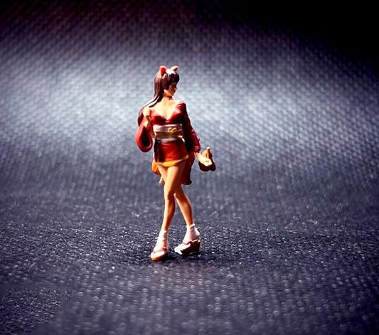 TOY 1/64 figure fox girl Japanese Geisha kimono fit 1:64 car street