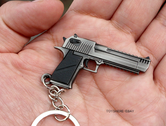WW2 mini  gun  Desert Eagle PISTOL  full metal  keychain toy gift  5cm
