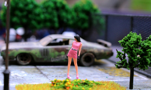3D PRINT 1/64 cool fashion sexy girl prink  fit 1:64 car street stand
