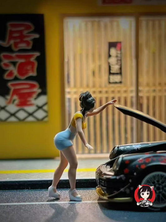 miniature 1/64 figure lady opened the hood  fit 1:64 car diorama in stock