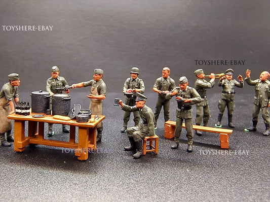 miniture 1/72 TANK 1:72 WW2 german army soldiers dine together  toy totalwar