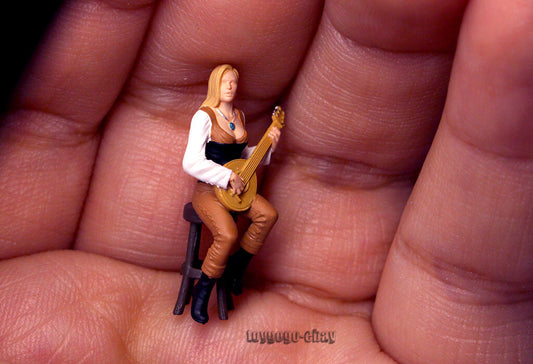 3D PRINT 1/64 figure girl playing ukulelefit 1:64 west cowboy  middle ages