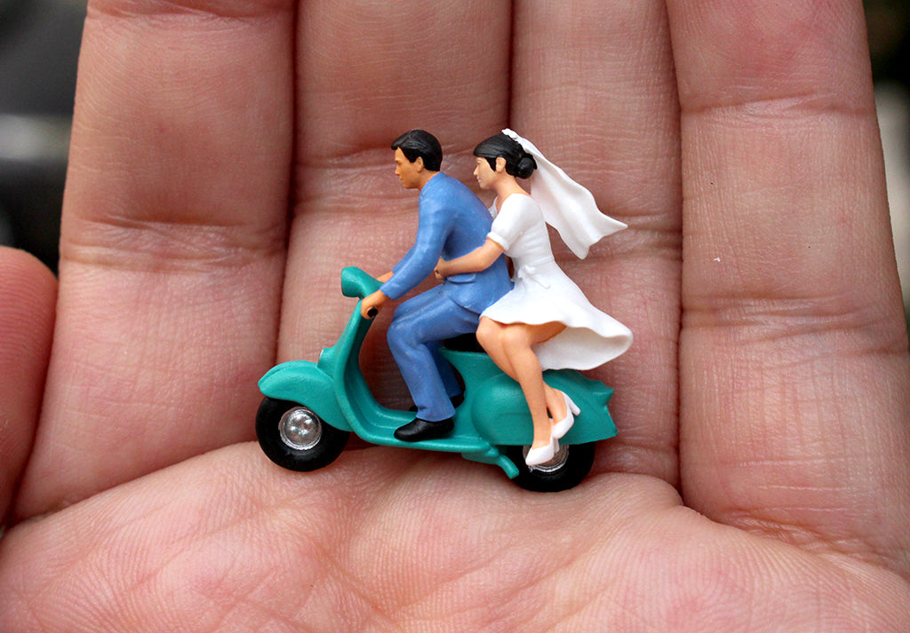 1/64 Scale Figurine Set: Happy Groom Riding a Small Motorbike, Taking His Bride in Wedding Dress 1/64 Happy Groom & Bride Figurine: Groom Rides a Small Motorbike with Bride in Wedding Dress