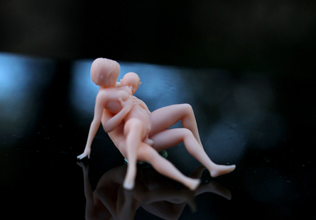 MINIATURE 1/64 1/43 figure unpainted model SEXY girls fit 1:64 car Diorama #4 NSFW