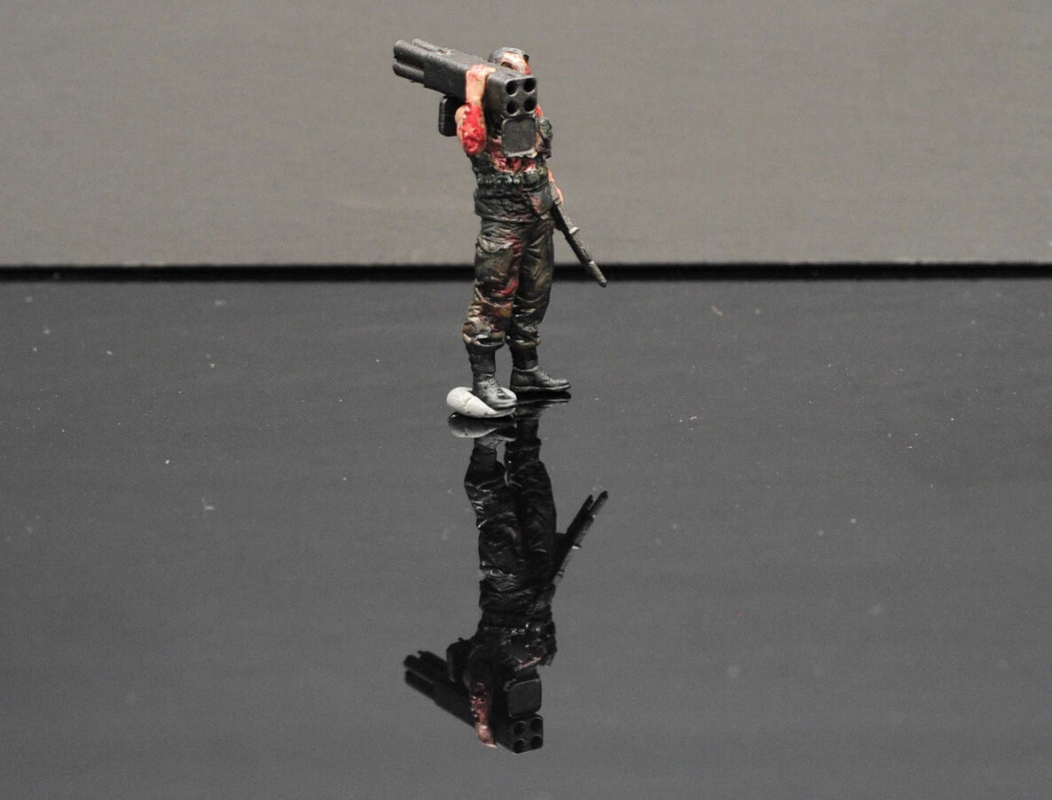 1/87 TOY T800 robot  terminator  diorama Miniatures world Figures Model For Car
