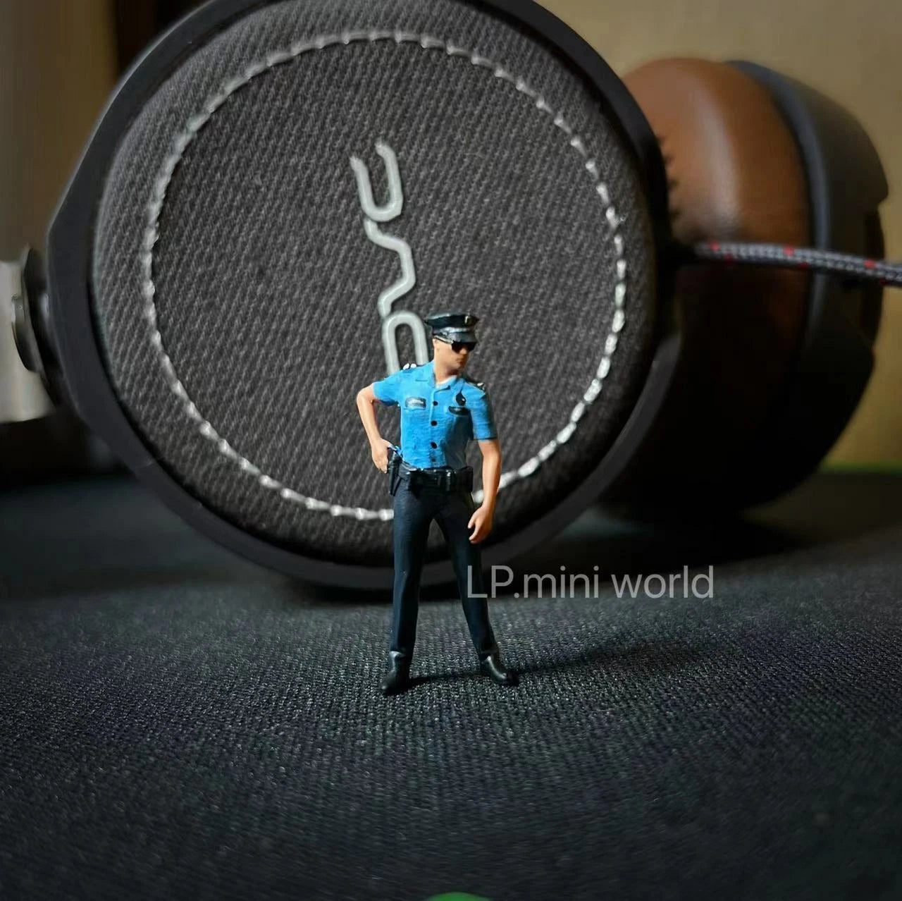 3D Print 1/64 figures USA POLICE fit 1:64 car STREET Stand