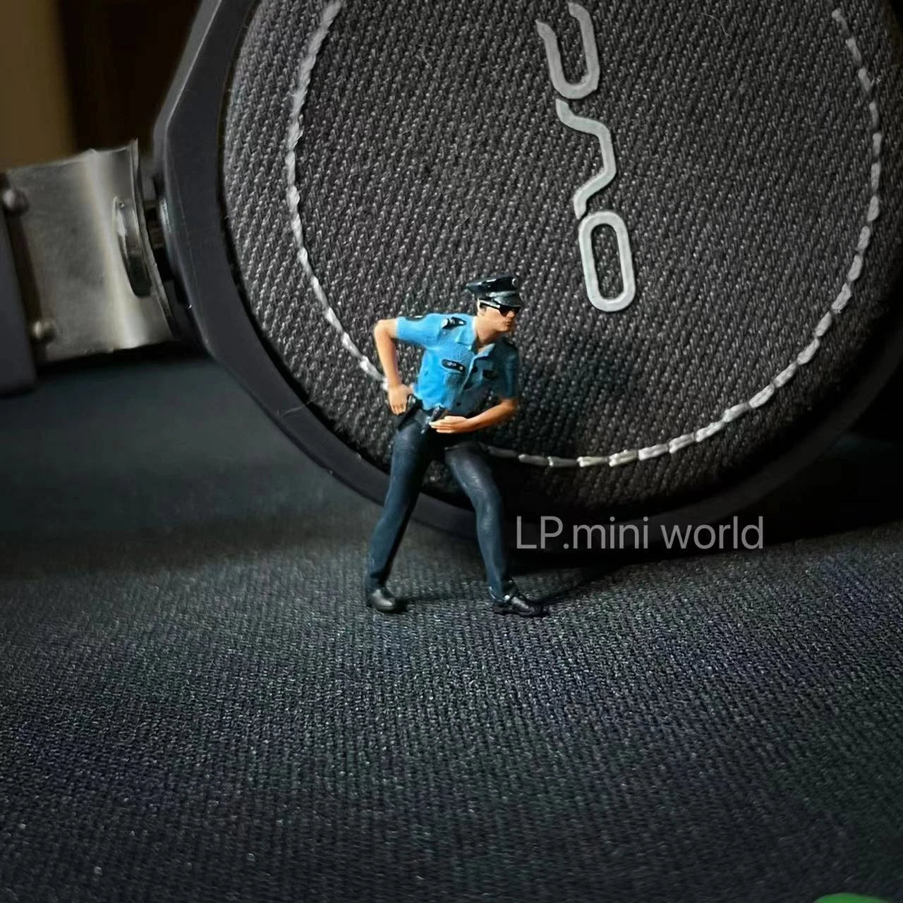 3D Print 1/64 figures USA POLICE fit 1:64 car STREET Stand
