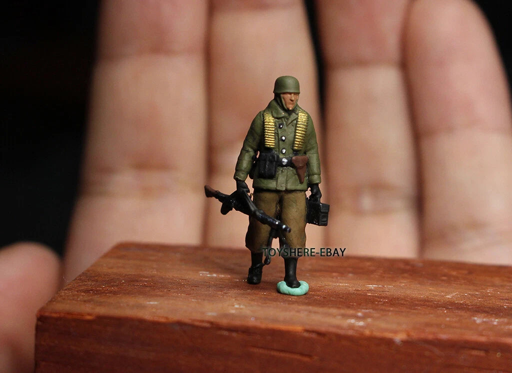 WW2 1/72 tank 1:72 German Defense Forces Assault Team Battlefield5 Diorama